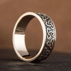 Anneau Triquetra En Bronze 8 Anneau Triquetra En Bronze -vêtements Soldes Magasin anneau triquetra bronze