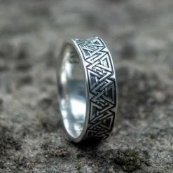 Anneau Valknut En Argent Décoré D'inscriptions Runiques 15 Anneau Valknut En Argent Décoré D'inscriptions Runiques -vêtements Soldes Magasin anneau viking valknut argent runes