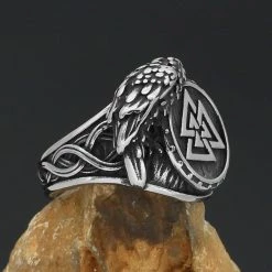 Bague Valknut Corbeau D'Odin En Acier 10 Bague Valknut Corbeau D'Odin En Acier -vêtements Soldes Magasin bague acier corbeau valknut et odin