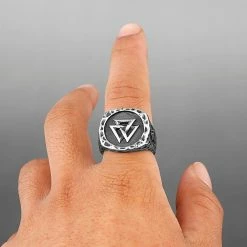 Bague Triangle Valknut 11 Bague Triangle Valknut -vêtements Soldes Magasin bague acier triangle valknut
