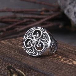 Bague Symbole Triquetra En Acier -vêtements Soldes Magasin bague de celte viking aabe9883 fcdf 40c1 9f1c 9ec8760628b3