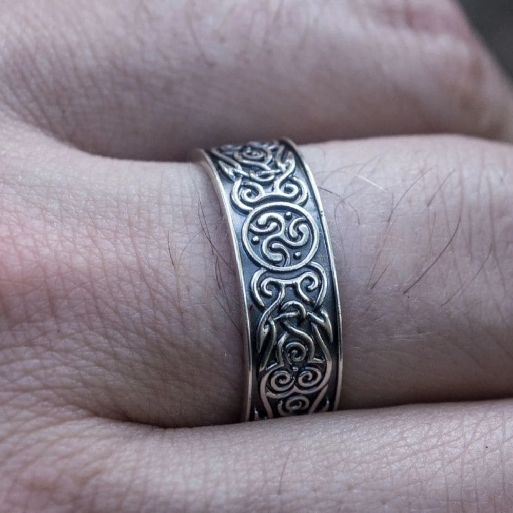Anneau Celtique Triskèle En Argent 6 Anneau Celtique Triskèle En Argent – Image 4