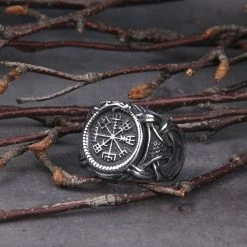 Bague Jörmungandr Décorée Du Symbole Vegvisir 13 Bague Jörmungandr Décorée Du Symbole Vegvisir -vêtements Soldes Magasin bague homme viking vegvisir 0d03ea11 52c8 4940 bfe6 4f4526b7d098