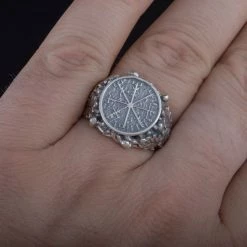 Bague Symbole Vegvisir Et Feuilles De Chêne 10 Bague Symbole Vegvisir Et Feuilles De Chêne -vêtements Soldes Magasin bague symbole vegvsir motifs feuilles darbre