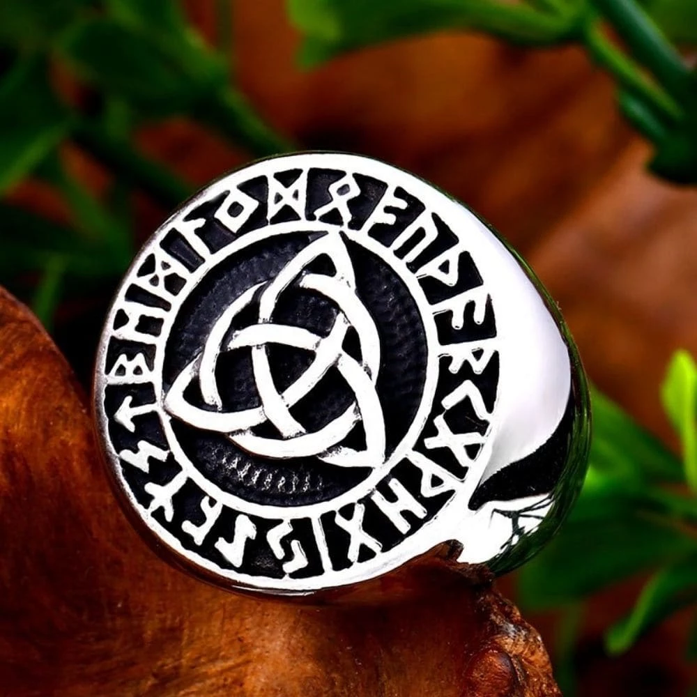 Bague Triquetra En Acier 6 Bague Triquetra En Acier – Image 4