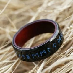 Anneau Runique Noir Et Rouge 13 Anneau Runique Noir Et Rouge -vêtements Soldes Magasin bague viking acier noir et bois rouge