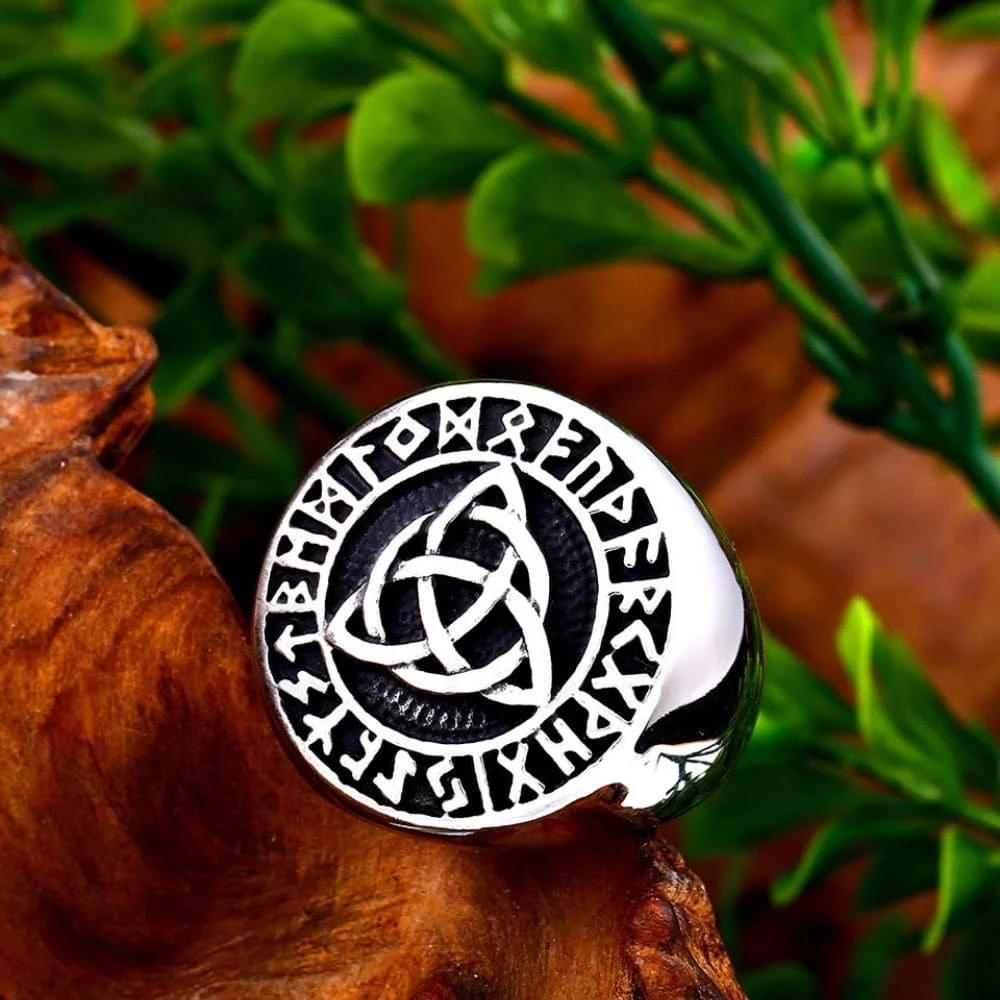 Bague Triquetra En Acier 4 Bague Triquetra En Acier – Image 2