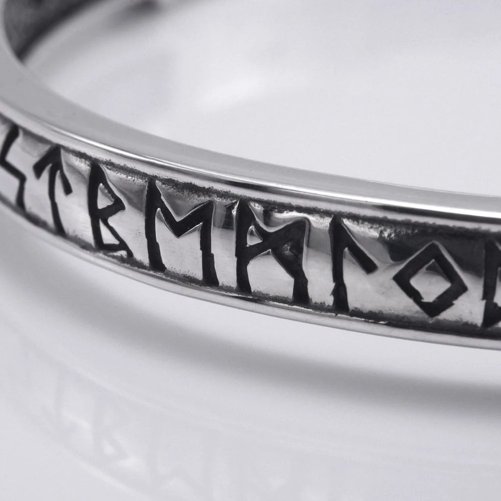 Bracelet Viking Serpent Décoré De Runes En Argent 4 Bracelet Viking Serpent Décoré De Runes En Argent – Image 2