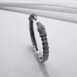 Bracelet Torque Têtes De Corbeaux Vikings En Argent 12 Bracelet Torque Têtes De Corbeaux Vikings En Argent -vêtements Soldes Magasin bracelet torque argent tetes corbeaux vikings