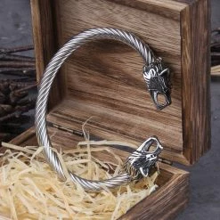 Bracelet Torque Loups Skoll Et Hati 9 Bracelet Torque Loups Skoll Et Hati -vêtements Soldes Magasin bracelet viking loup e8070b85 d11e 4f34 8bb6 007863124633