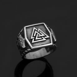 Chevalière D'acier Décorée Du Symbole Valknut 9 Chevalière D'acier Décorée Du Symbole Valknut -vêtements Soldes Magasin chevaliere viking en acier decoree avec le symbole valknut 0bcbd0e4 6554 49b8 ac5a e33b859bd554