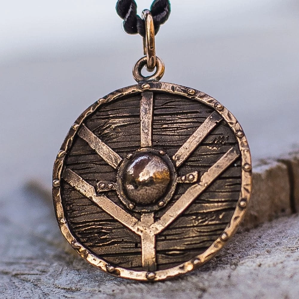 Pendentif Bouclier De Lagertha En Bronze 4 Pendentif Bouclier De Lagertha En Bronze – Image 2