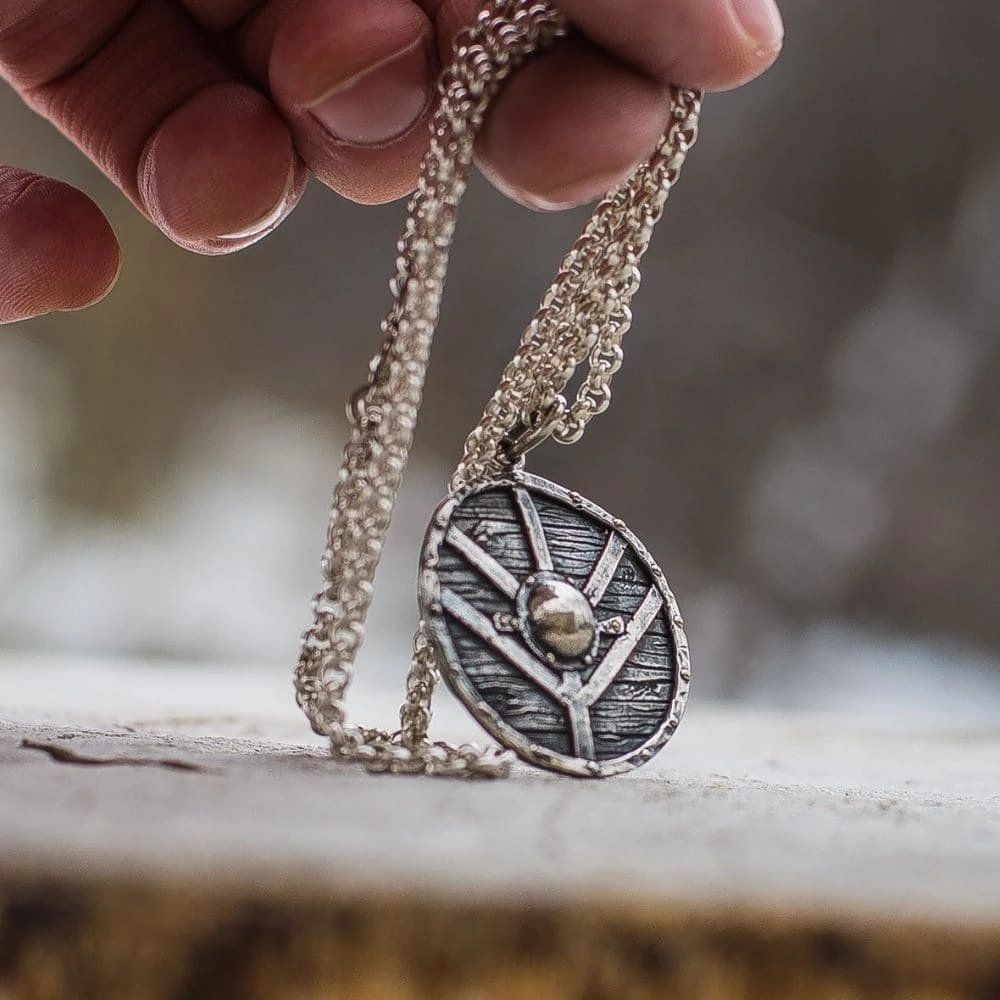 Collier Bouclier De Lagertha 5 Collier Bouclier De Lagertha – Image 3