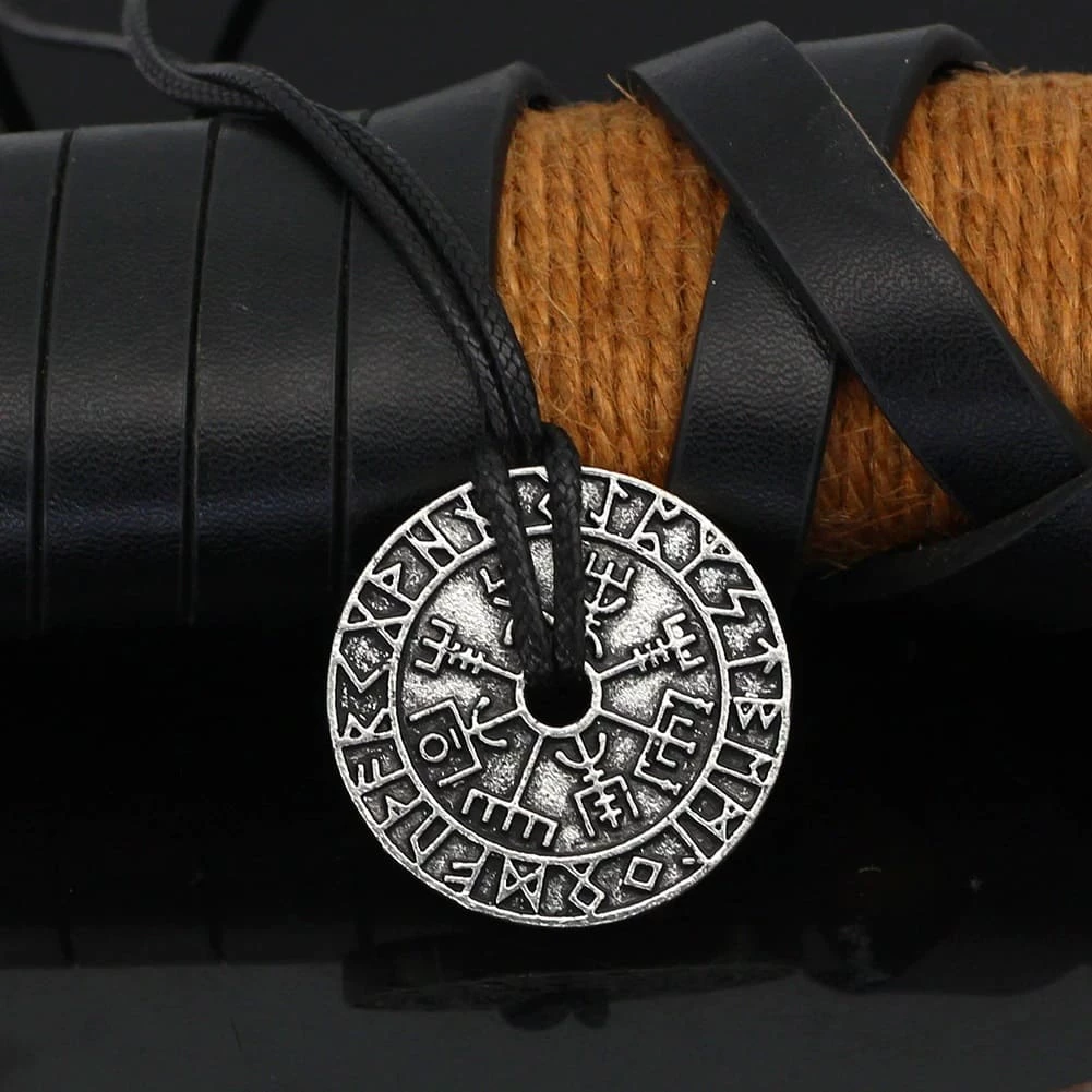 Collier Runes Vikings 4 Collier Runes Vikings – Image 2