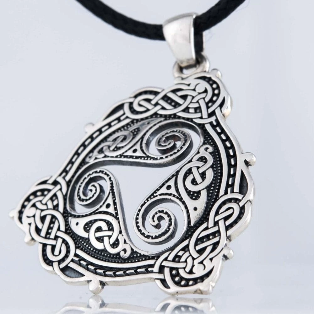 Collier Triskèle En Argent 4 Collier Triskèle En Argent – Image 2