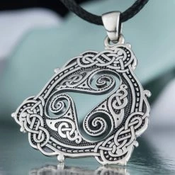Collier Triskèle En Argent 9 Collier Triskèle En Argent -vêtements Soldes Magasin collier triskele argent 994e5637 f5ee 40f0 96e7 3b7e65d5ec4d