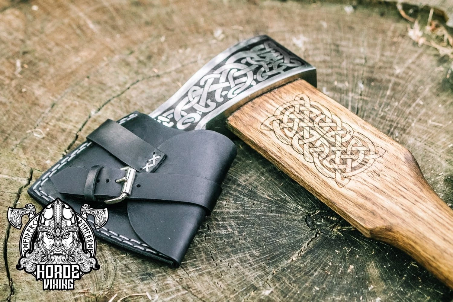 Hache Décorée De Motifs Entrelacés 4 Hache Décorée De Motifs Entrelacés – Image 2