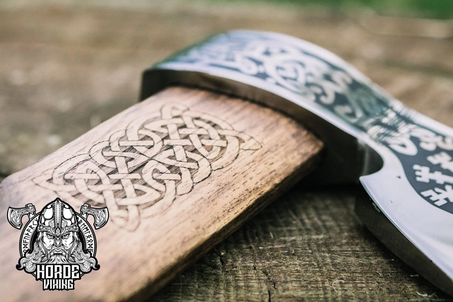 Hache Décorée De Motifs Entrelacés 6 Hache Décorée De Motifs Entrelacés – Image 4