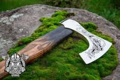 Hache Viking Décorée De Gravures De Dragon Nordique 15 Hache Viking Décorée De Gravures De Dragon Nordique -vêtements Soldes Magasin hache viking gravure dragon nordique