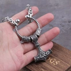 Pendentif Marteau Mjölnir En Acier 15 Pendentif Marteau Mjölnir En Acier -vêtements Soldes Magasin pendentif marteau thor acier