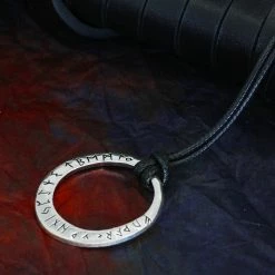 Pendentif Runique Circulaire 9 Pendentif Runique Circulaire -vêtements Soldes Magasin pendentif runique en forme de cercle