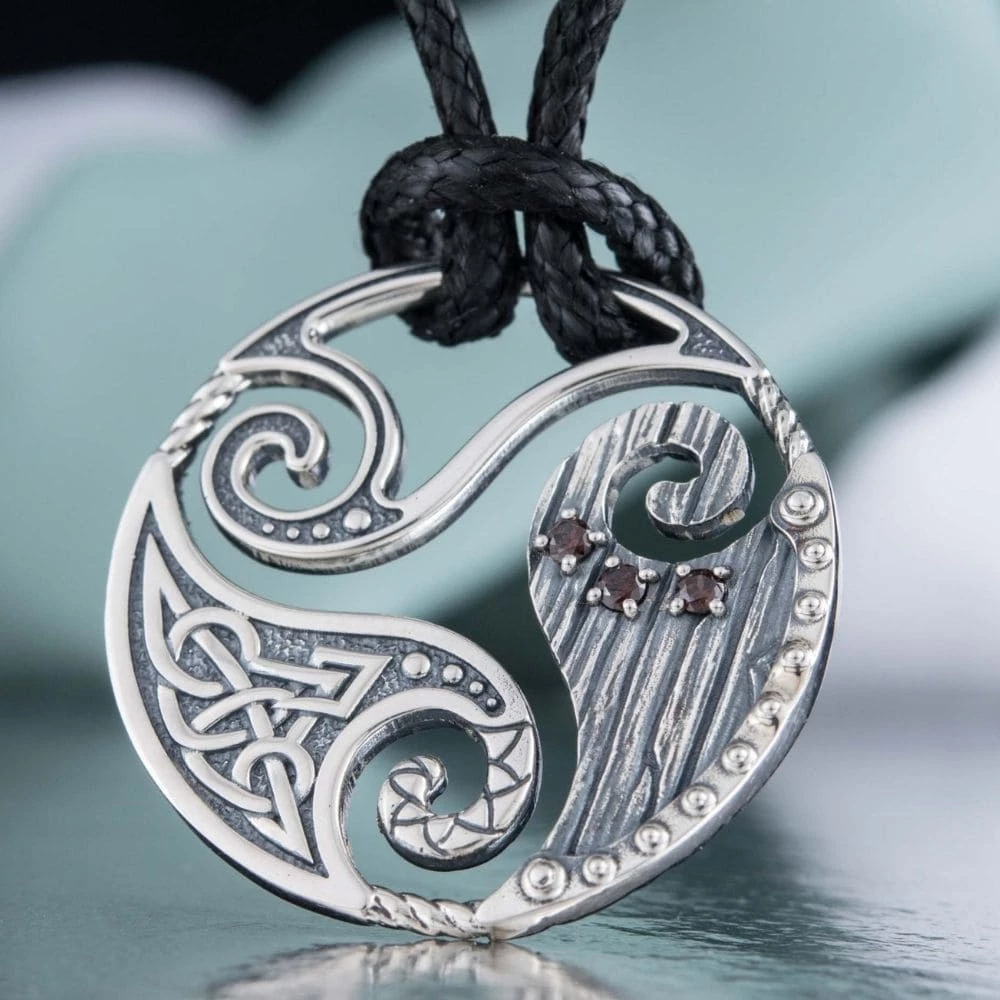 Collier Triskèle En Argent 7 Collier Triskèle En Argent – Image 5