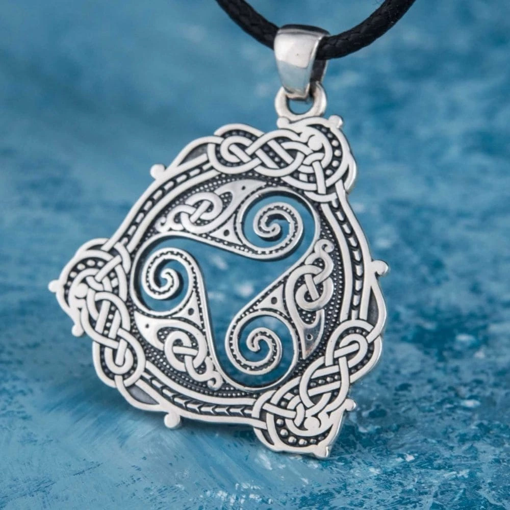 Collier Triskèle En Argent 7 Collier Triskèle En Argent – Image 5