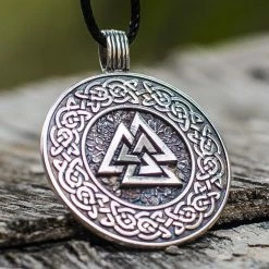 Pendentif Valknut Et Entrelacs Vikings En Argent -vêtements Soldes Magasin pendentif valknut en argent