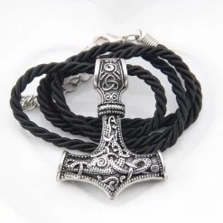 Devant -vêtements Soldes Magasin pendentif viking mjolnir 11d47b70 65bf 4c0b 890b 4b048fb300b1